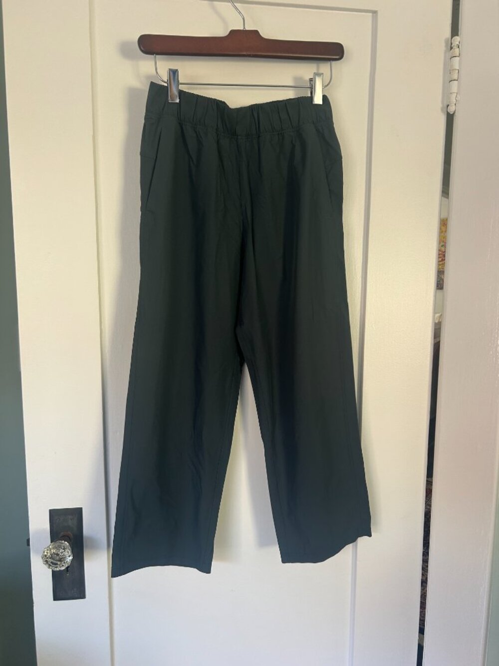 Lululemon Cropped light weight track pant